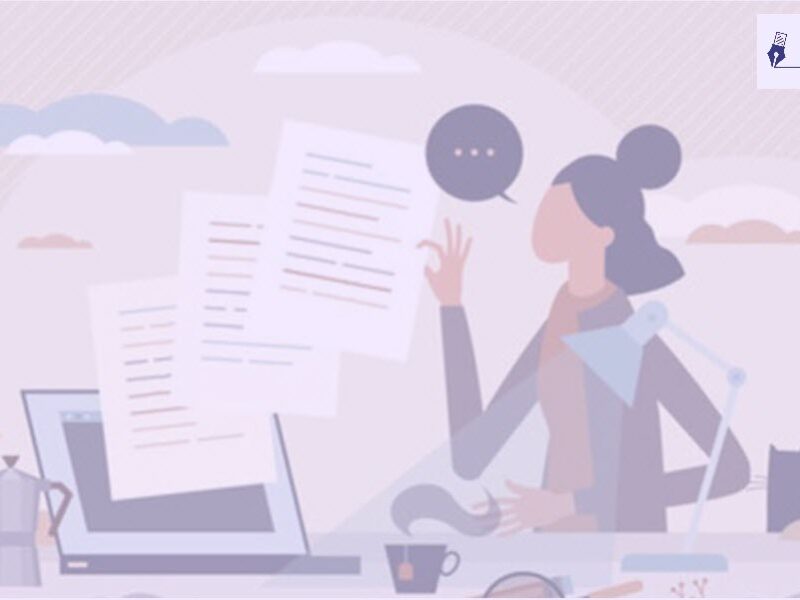 Ilustración mujer sentada en escritorio , escribiendo en su portátil